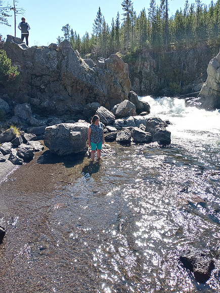 0925231337a_HDR