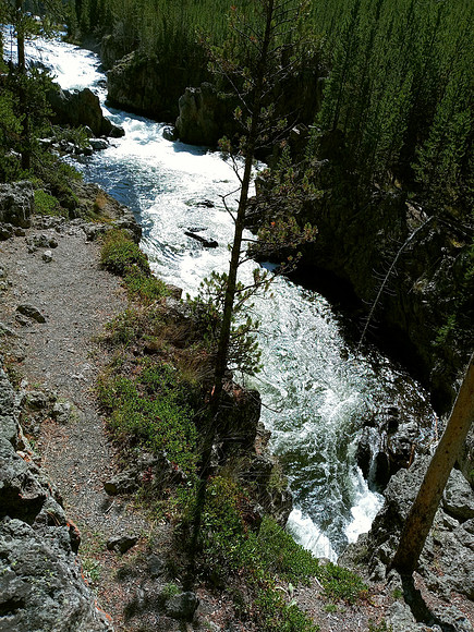0925231330b_HDR