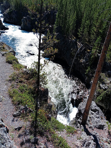 0925231330a_HDR