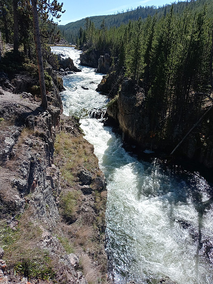 0925231328b_HDR