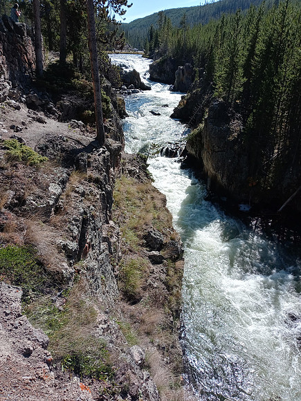 0925231328_HDR